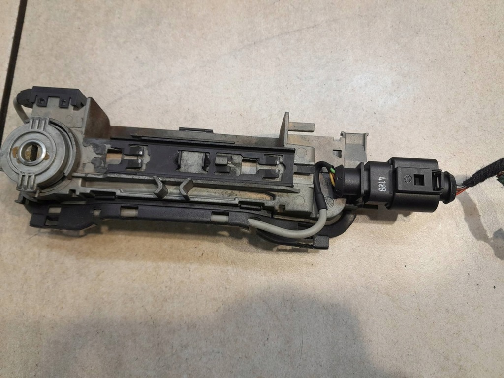 фото №6, Кронштейн ручка комплект перед a3 8l 8l4837064a