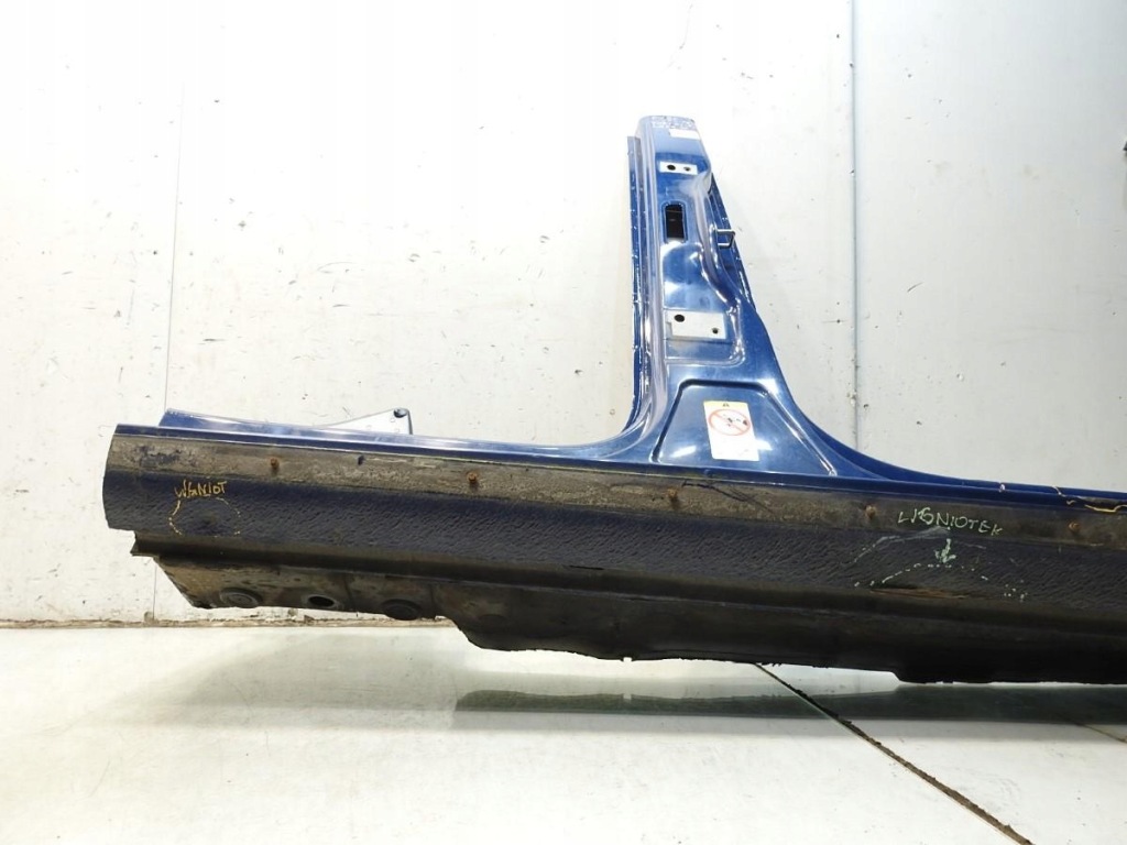 фото №10, Порог блок двигателя правый задняя la5h vw touran 1t3 lift