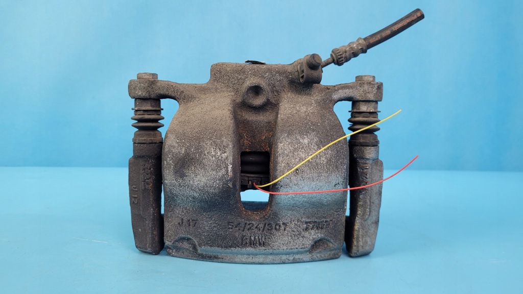 Bmw 2' f44 218d gran купе 21r суппорт тормозной левый перед 49037c Цена