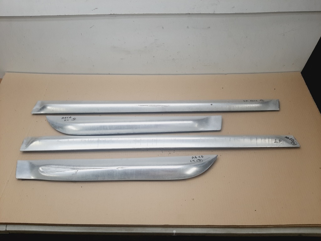 фото №1, Молдинг нижня двері лівий перед audi a6 c6 allroad lata 2004-2008