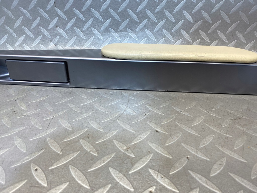 фото №4, Ручка внутренняя дверь правая aston martin db9