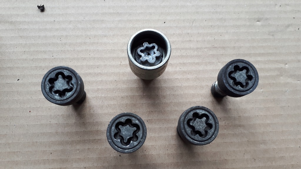 фото №5, A4 b8 s4 шпильки защитные s a5 8t a6 c6 b7