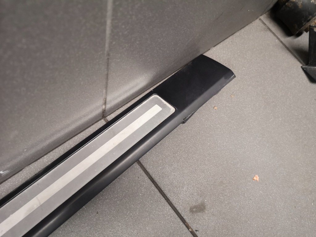 фото №7, Молдинг порог правый задняя audi a8 d3 4e0853996d