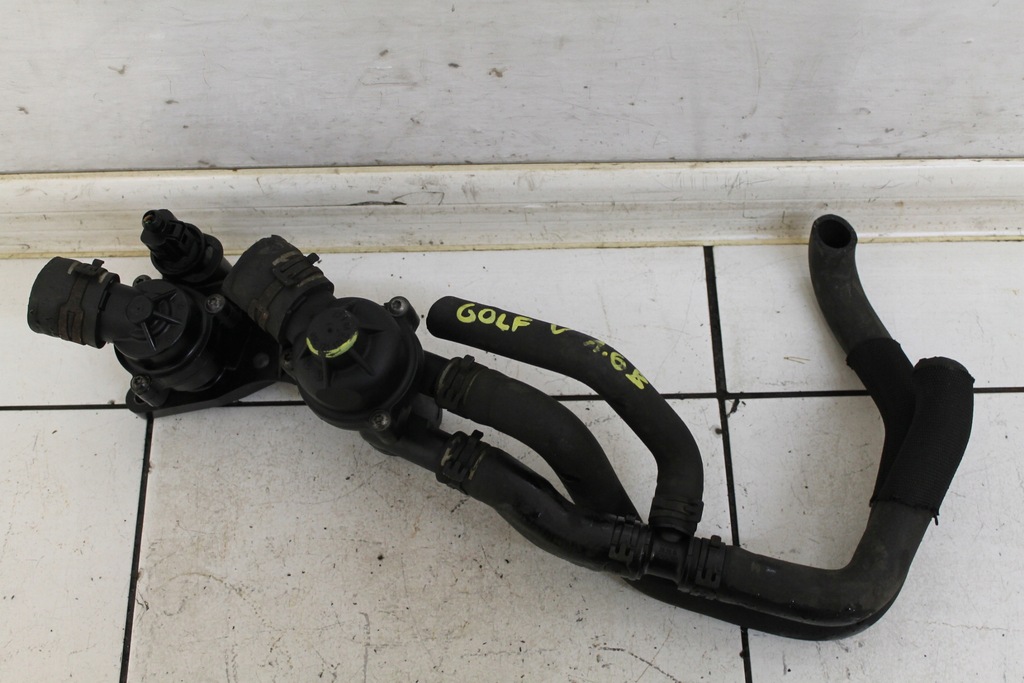 фото №1, Корпус термостата провода vw golf 5 v 1.6 fsi