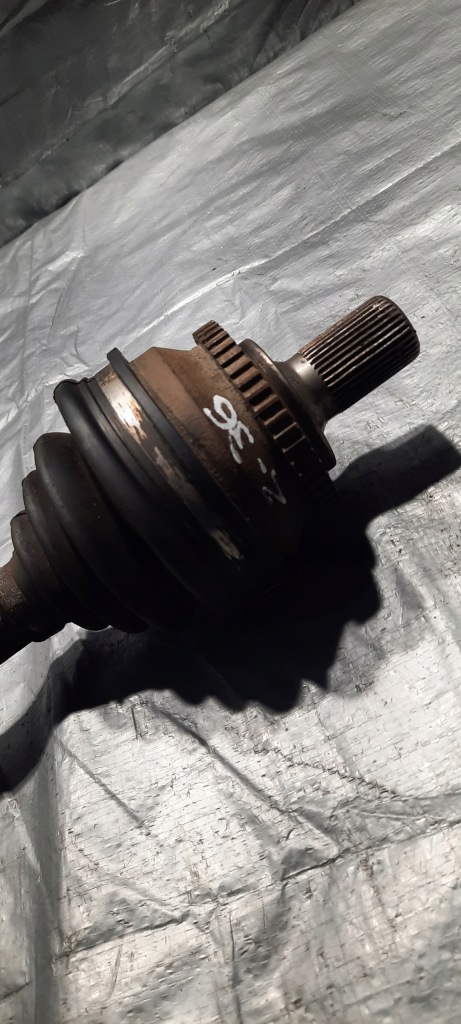 фото №2, Приводной вал левая volvo v70 ii 2000 2.5 tdi