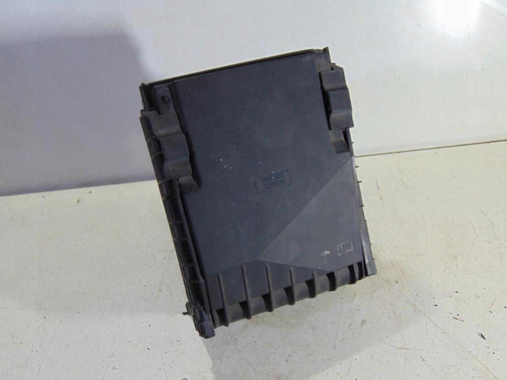 фото №1, Коробка предохранителей audi tt 8j