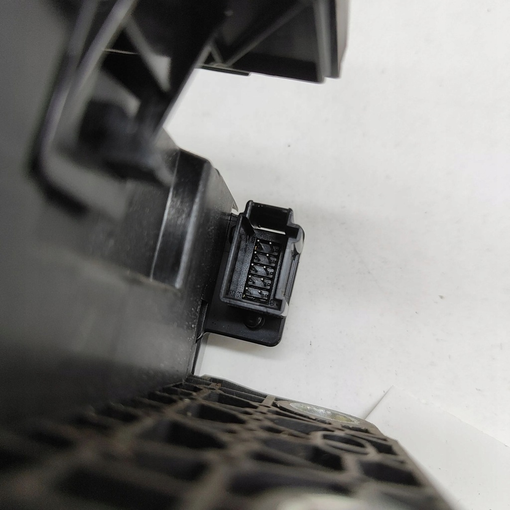 фото №7, Audi a8 s8 d4 4h 2011 домкрат перемикання передач / верхній