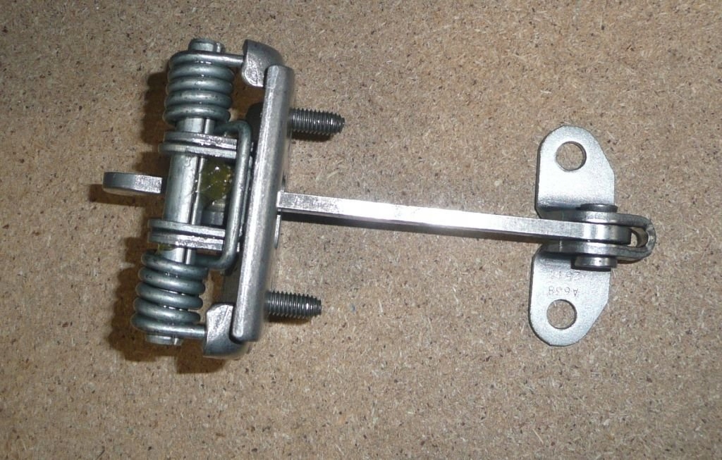 фото №2, Ограничитель дверь peugeot 807 перед