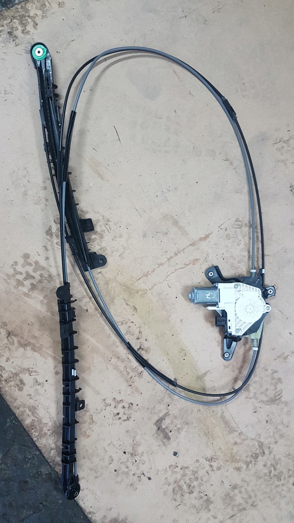 фото №1, Механізм шторка багажника audi a6 c7