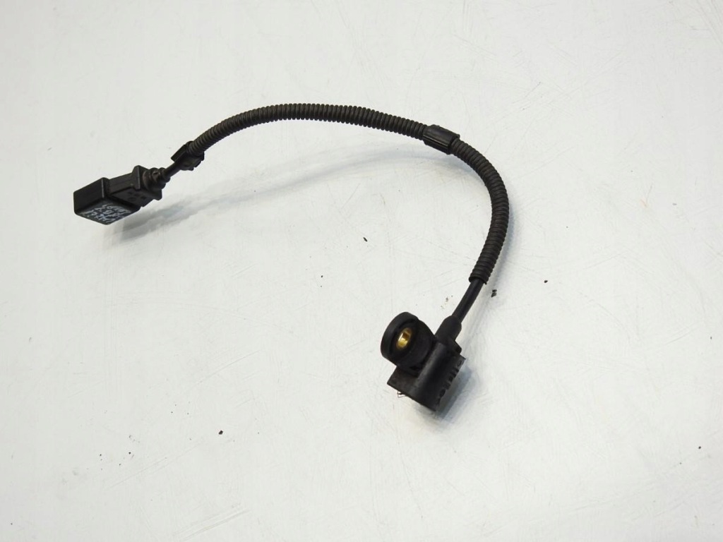 фото №7, Датчик положення вала vw passat b7 2.0 tdi 9805940