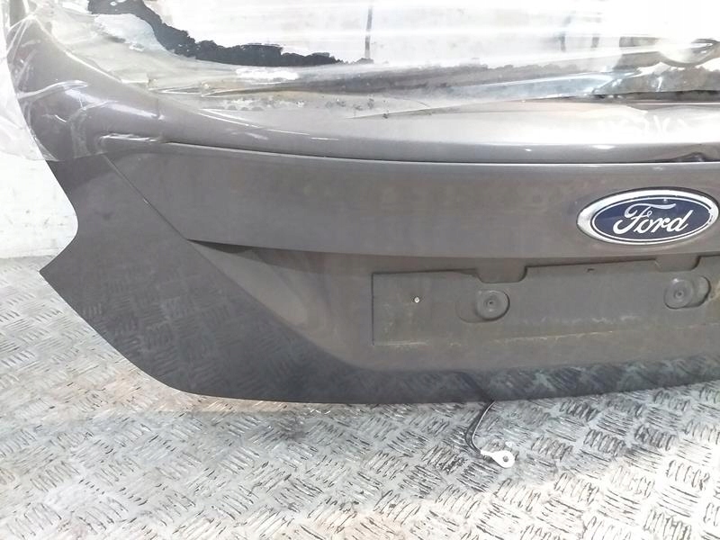 Крышка багажника задний  vb focus mk3 в Украине