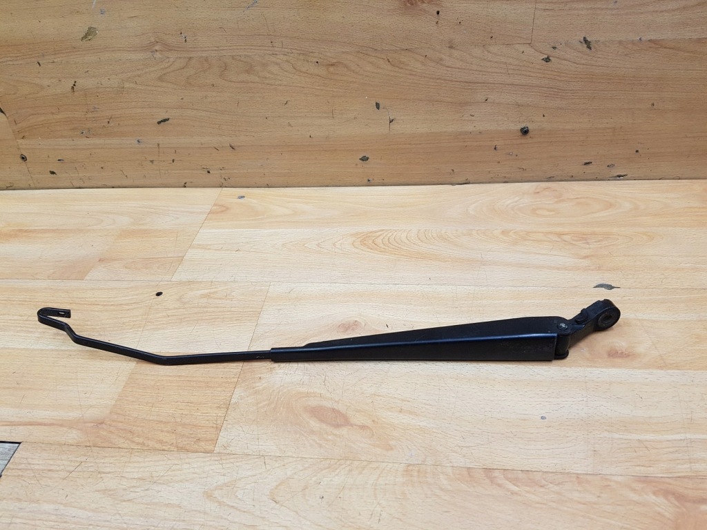 Купить Рычаг дворники крышки задний  mercedes w638 vito