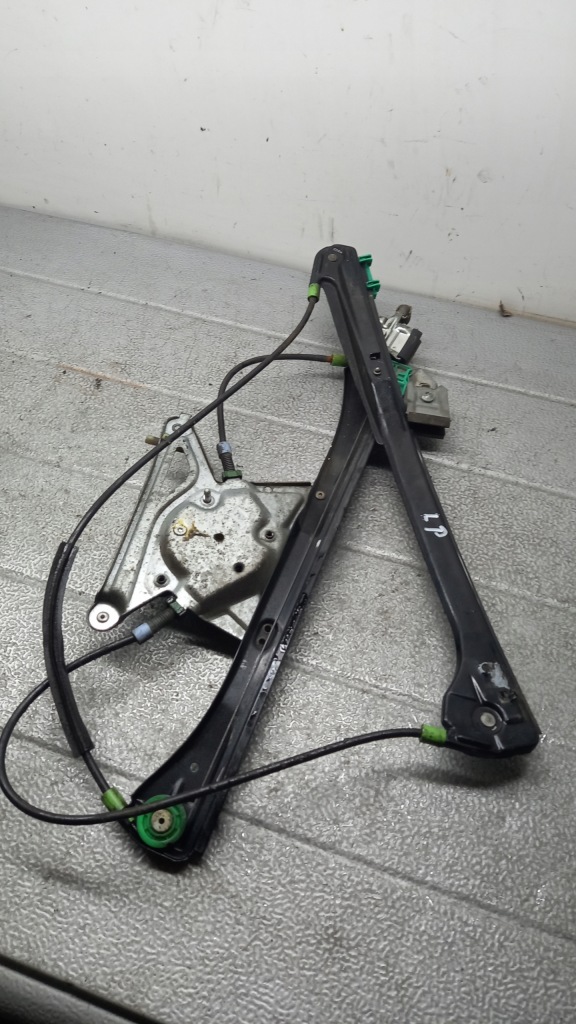 Купити Підйомник лівий перед audi a4 b5 96r sedan