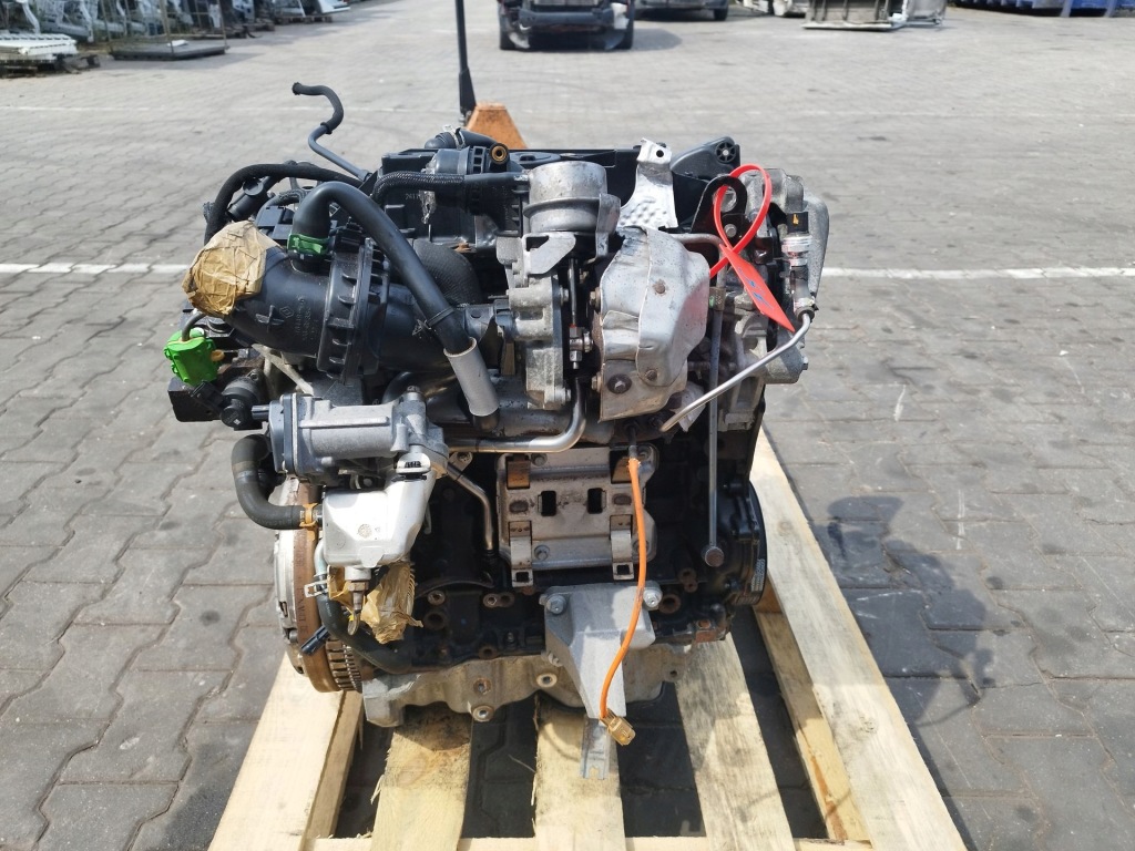 Комплектный  двигатель trafic 3 vivaro b nv300 1.6 dci r9m408 poj турбина с Разборки