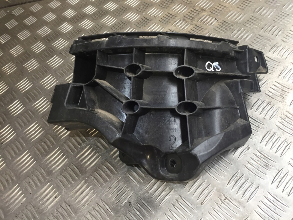 фото №1, Audi q8 4m напрямна бампера правий задня 4m8807394