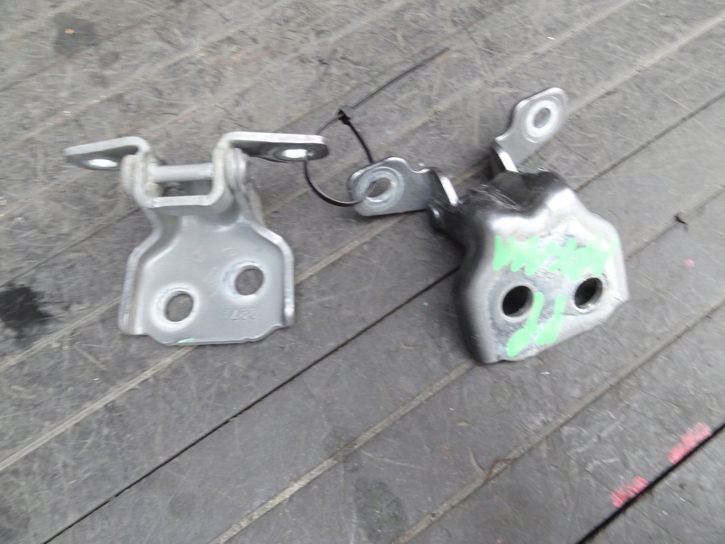 фото №1, Renault arkana 2022 петлі двері правий перед комплект оригінал