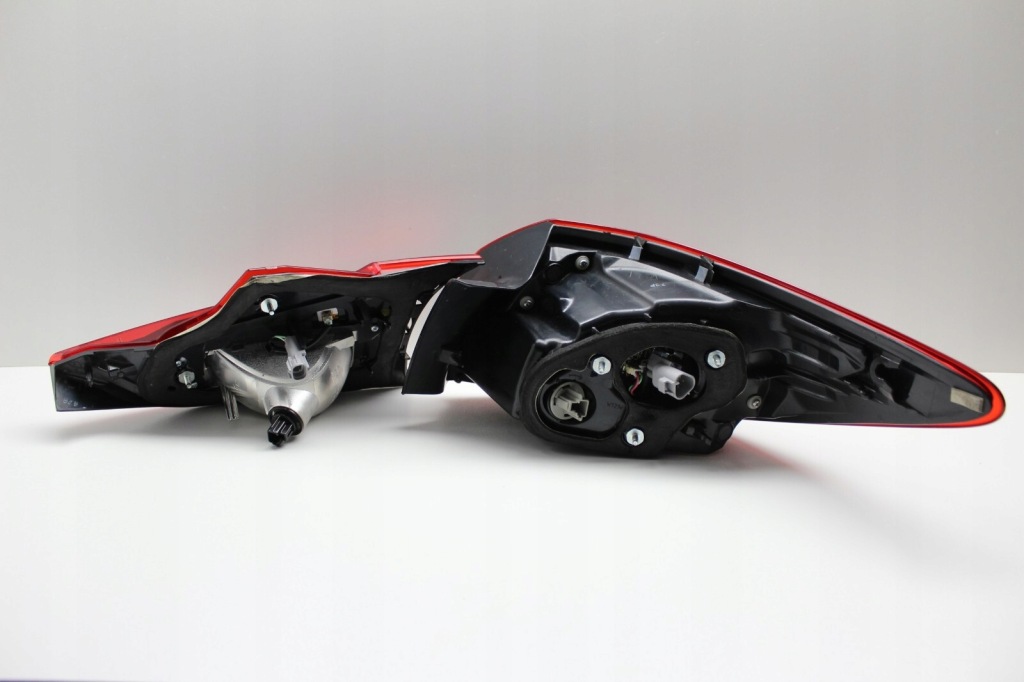 Mazda 6 gj универсал рестайлинг  - фара левая + правая задняя led 2016+ Доставка