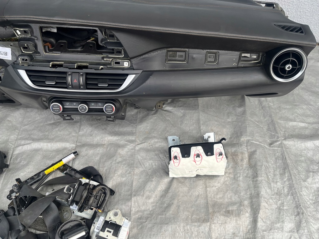 фото №6, Alfa romeo stelvio qv консоль подушки безпеки ремені подушка безпеки комплект 2017- шкіра