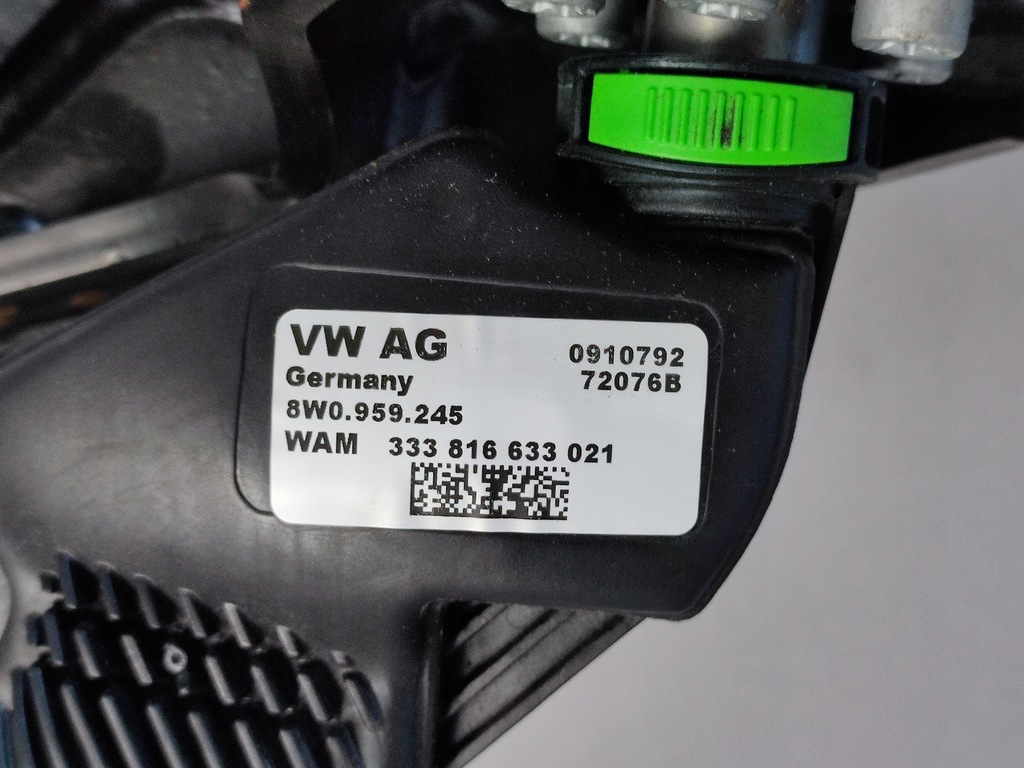 фото №6, Audi a4 s4 b9 8w0 hak буксировочный балка оригинал 8w0092157b