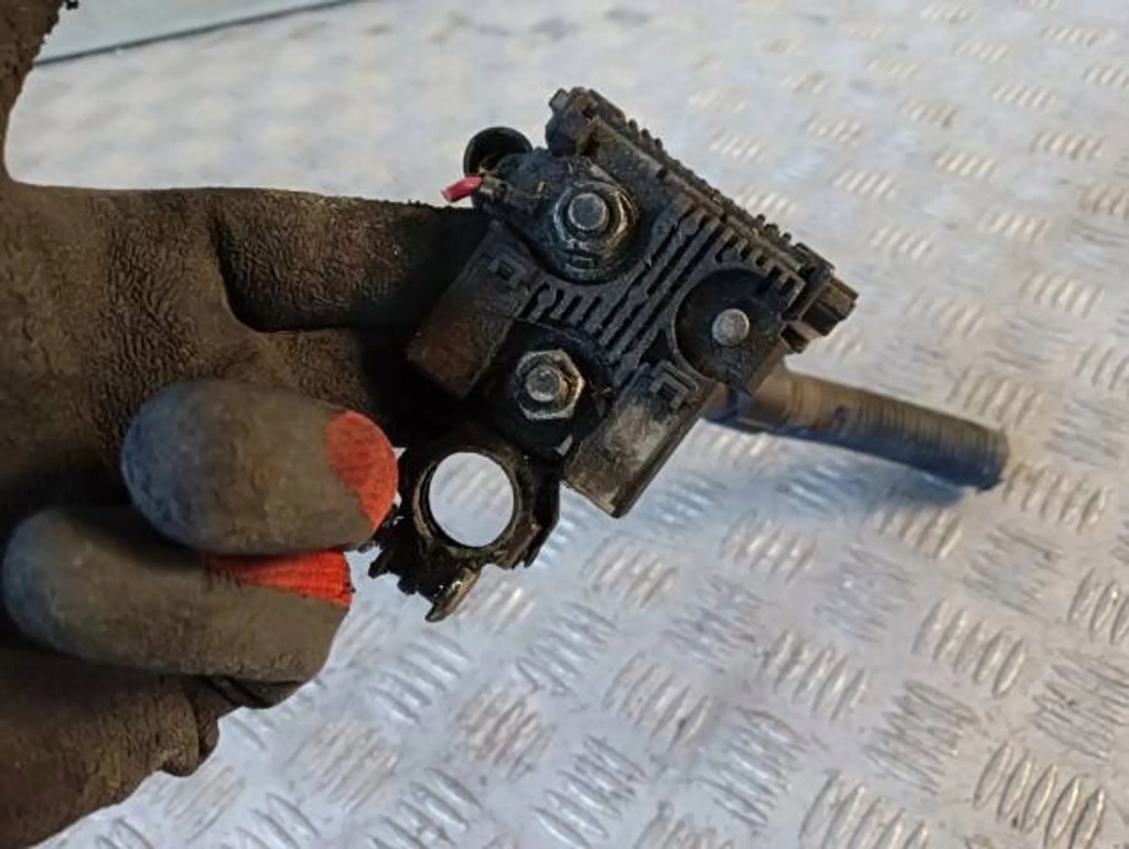 фото №3, Клема плюсова запобіжники swift mk7 ddis