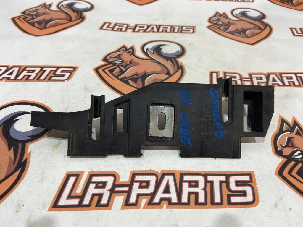 Купить Кронштейн  к фонари левый range rover l405 ck52-13405-ae