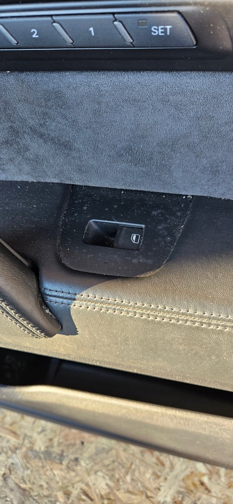 фото №5, Обивка обшивка дверь правый перед audi q7 4l alcantara память europa