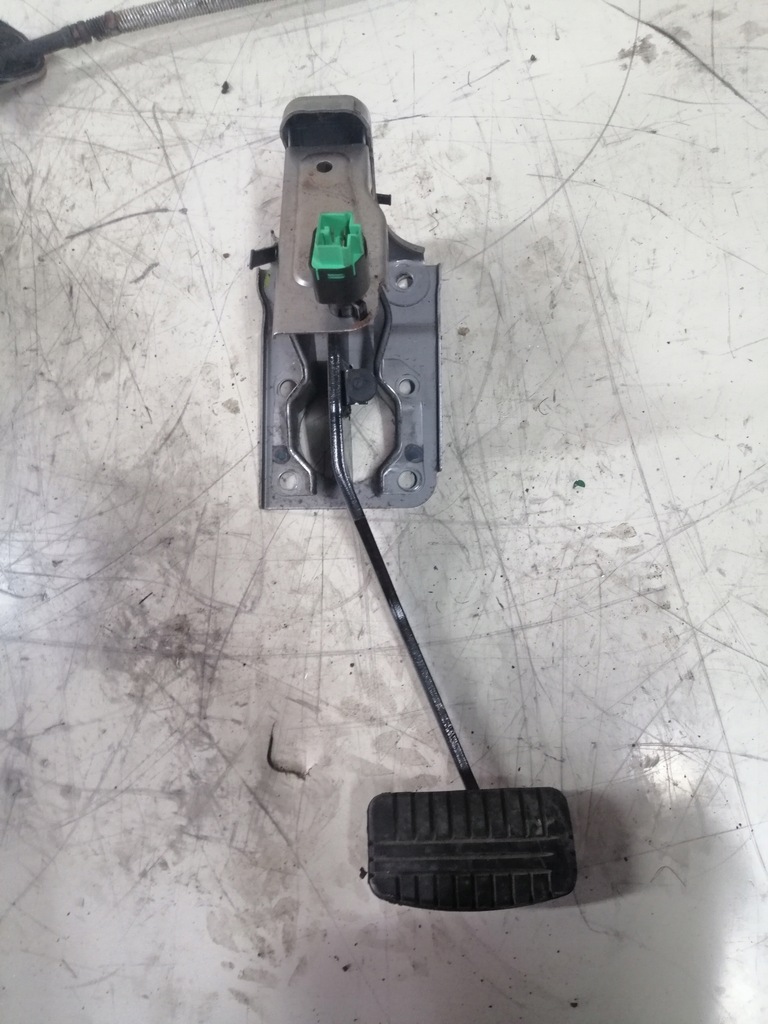 фото №1, Педаль тормоза mitsubishi outlander ii автоматическая коробка передач