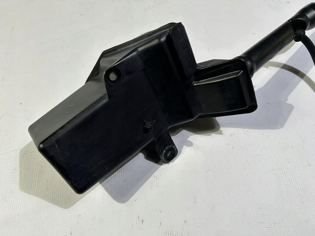 фото №6, Бак бачок розширювальний трубка chevrolet camaro ss 6.2 v8 2009r-