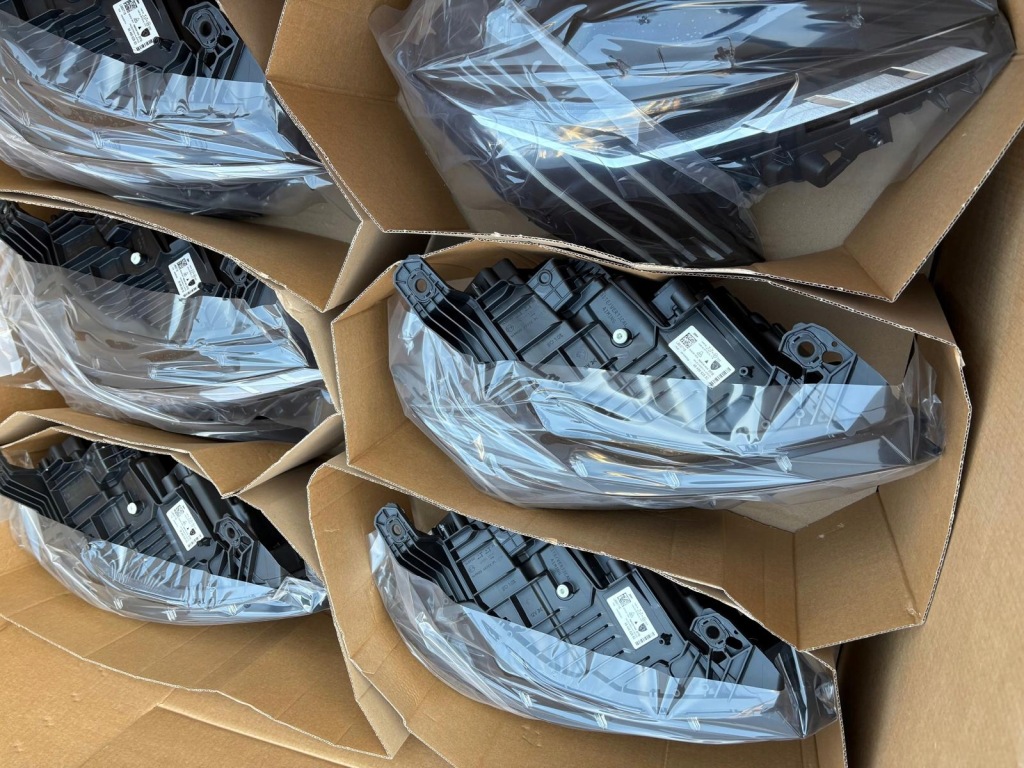 Правая передняя комплектная фара peugeot 508 2 2 9848662680 full led англичанин Цена