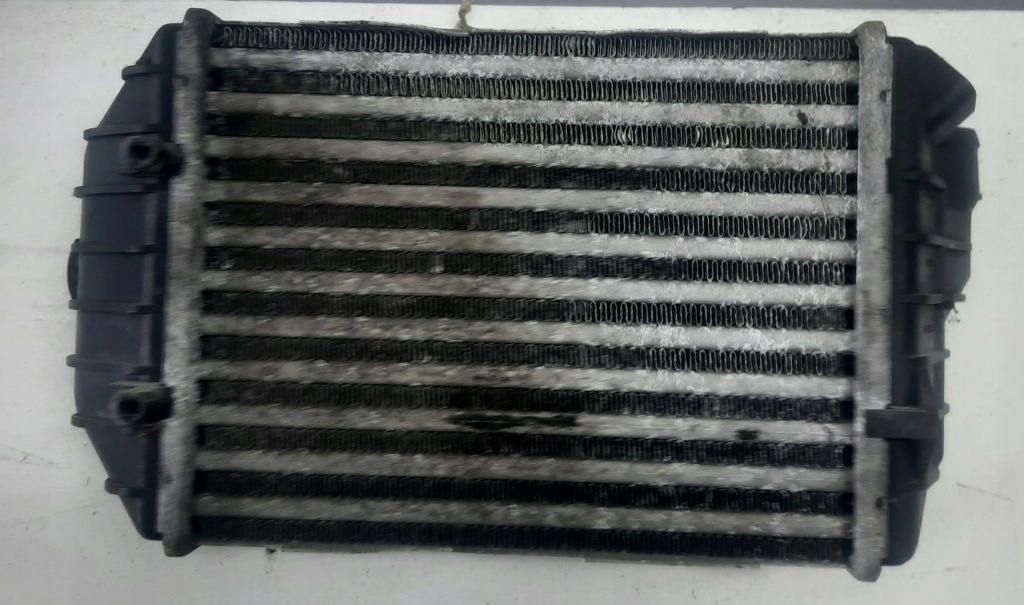 Интеркулер vw skoda seat audi 059145805 левый Цена