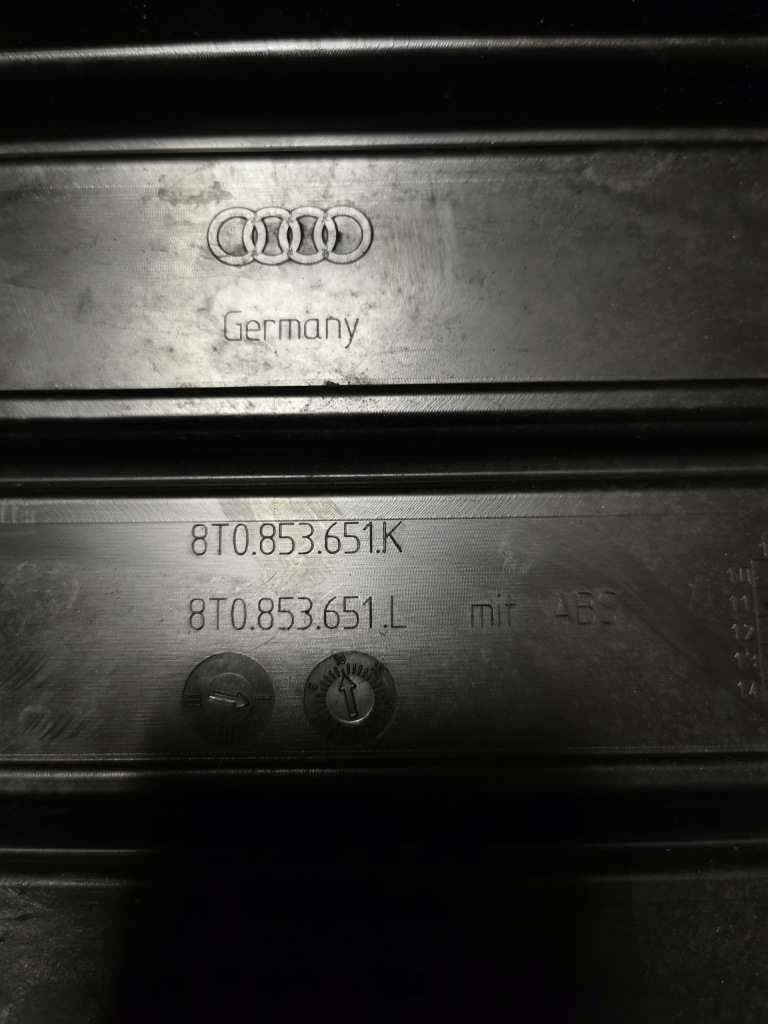 Audi a5 lift оригінальний номер 8t0 решітка радіатора решітка радіатора бампера s-line Ціна