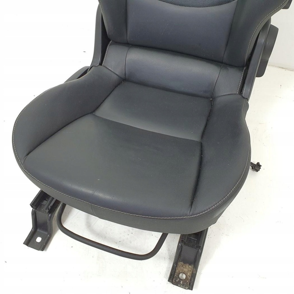 фото №2, Сидіння з підігрівом правий перед smart forfour 454 brabus