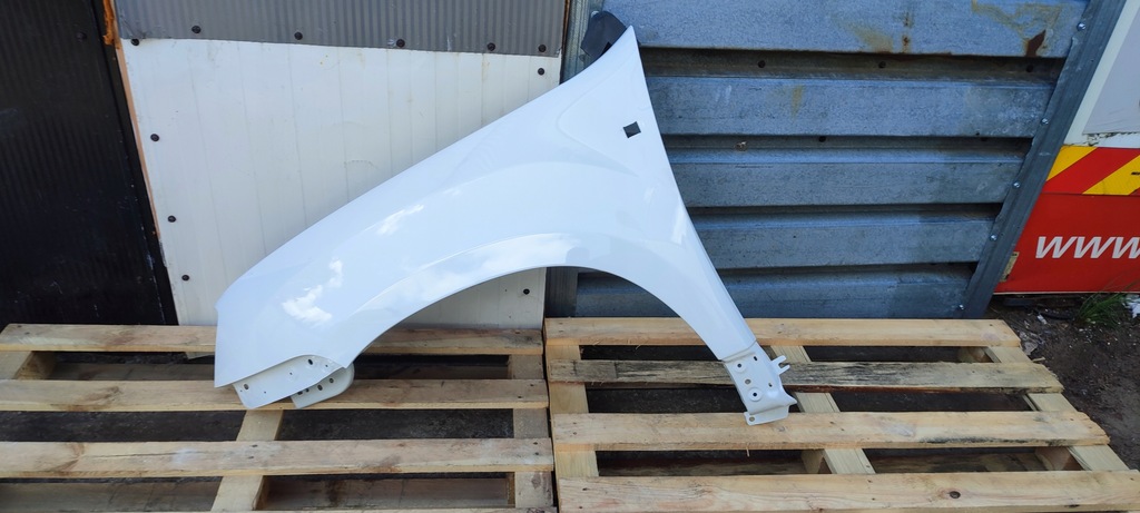 фото №16, Крила лівий перед передній dacia duster i 1 hs 01.10-10.2017r лак ov369