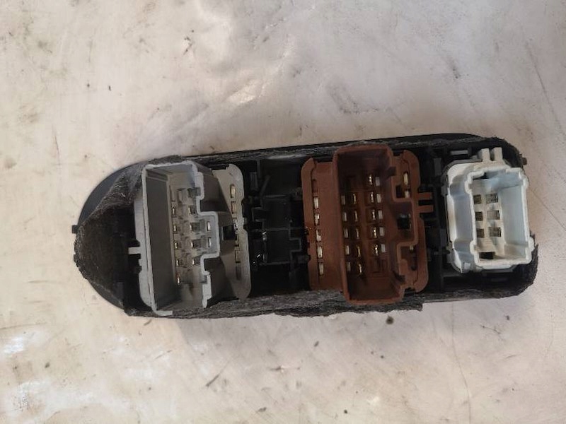 фото №2, Панель управление окон volkswagen golf iv 4