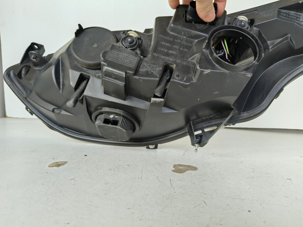 фото №6, Лампа права фара ford b-max 13-