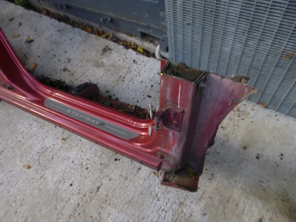 фото №5, Sandero i stepway 08- крыло задний правый порог bok