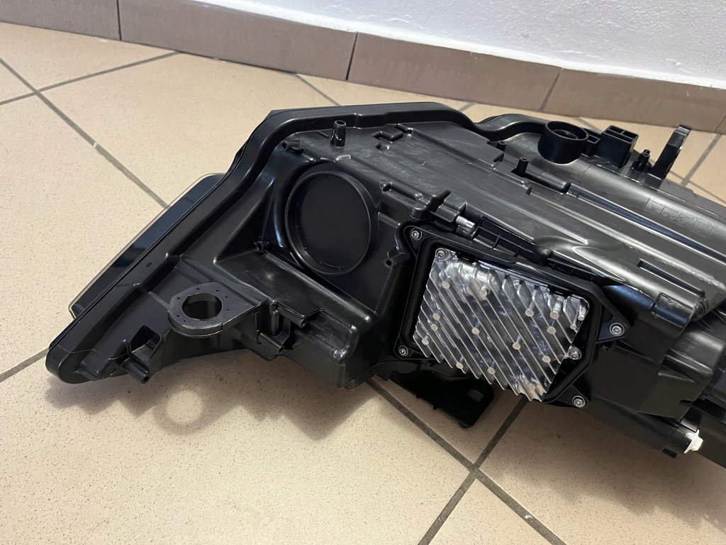 фото №15, Audi a6 a-6 c8 c-8 matrix full led 4k0 лампа передняя перед левая