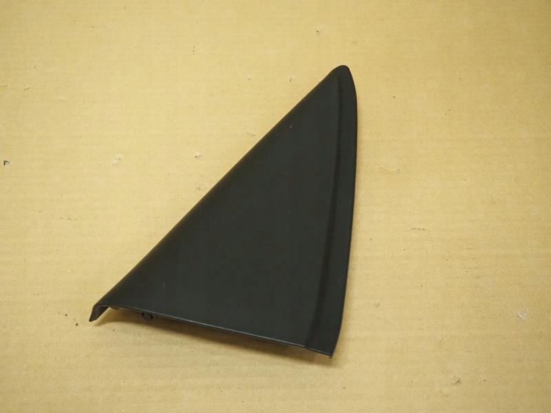 фото №1, Заглушка дверь правый задняя toyota yaris iii