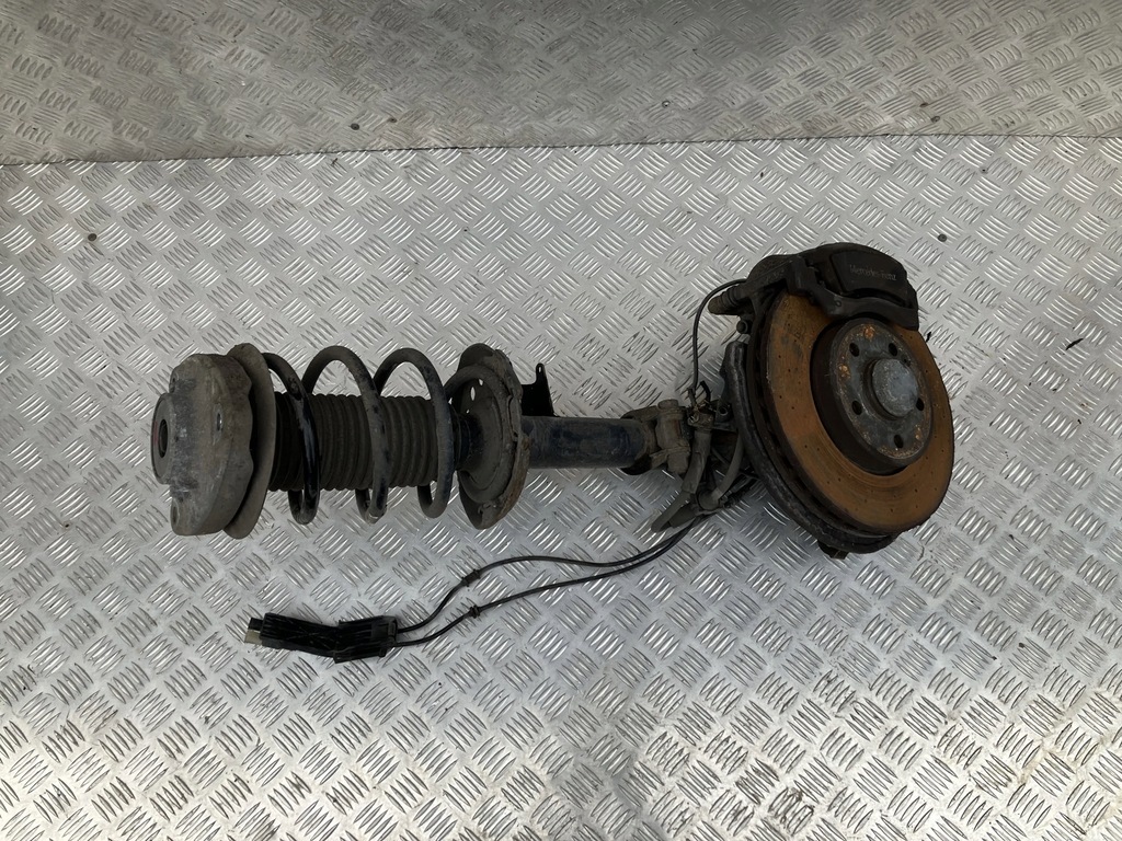 фото №1, Амортизаторна стійка перед правий mercedes gla x156 2.2 cdi