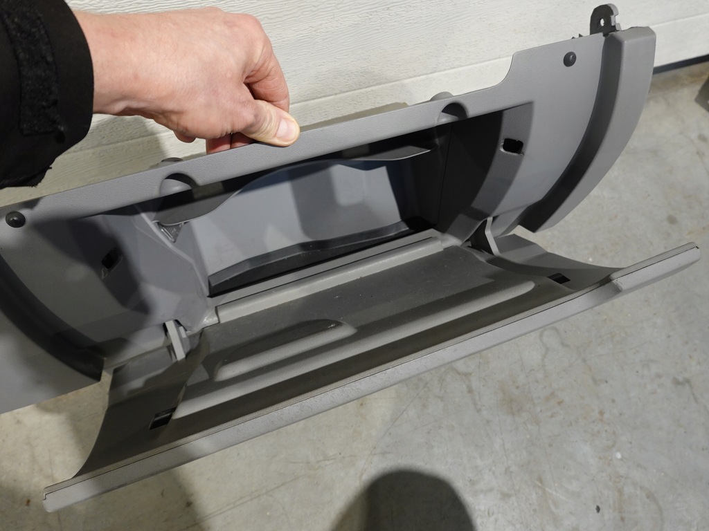 фото №7, Vw new beetle 1c0 1998-2004 бардачок пассажира szary оригинал