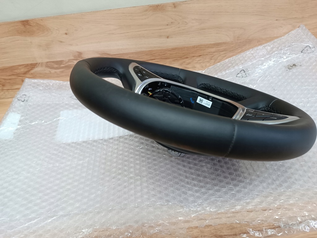 фото №8, Dacia sandero iii воздуховод кожа 484004420r