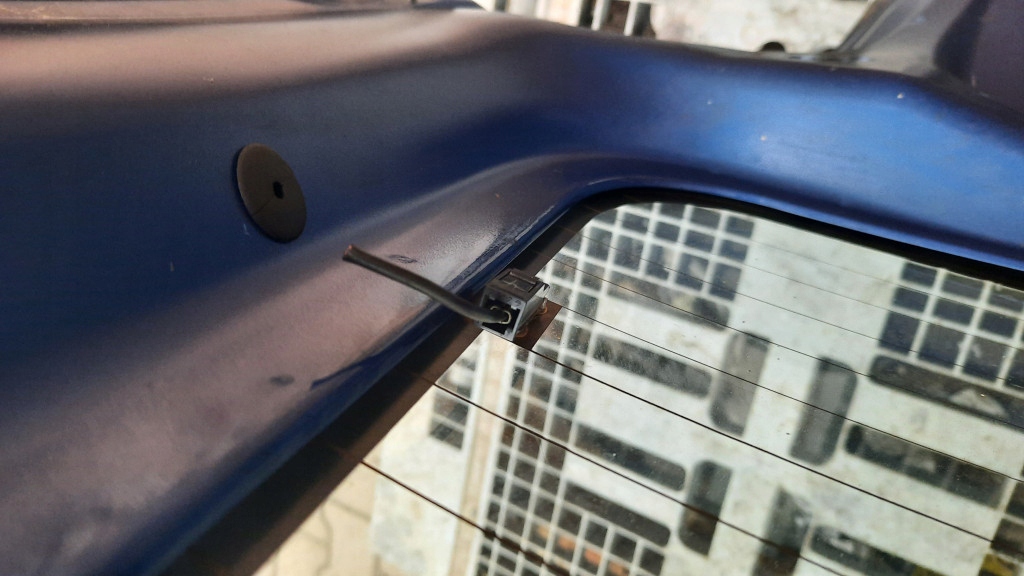 фото №4, Скло задня задня mazda demio 03r