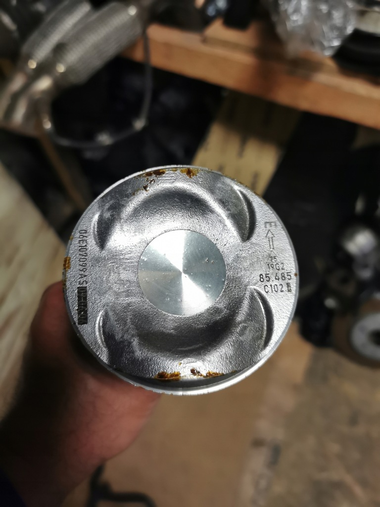 фото №1, Поршень шатунные шатуны с поршень audi a4 a6 q5 3.2 fsi cal r6ea