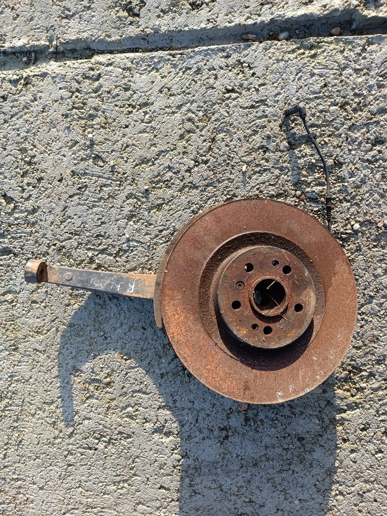 фото №1, Поворотный кулак правая перед mercedes r-klasa w251 5.0 v8