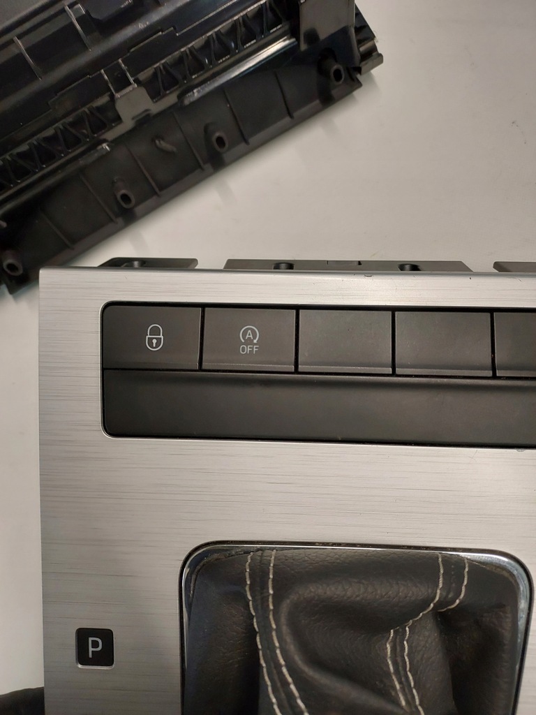 фото №7, Пепельница выборщик передач skoda octavia iii 5e1713203s 5e0035502