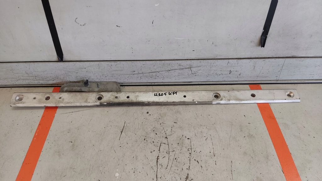 фото №1, Mercedes w205 усилитель кронштейн