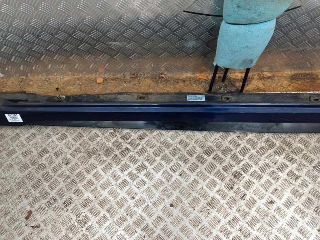 фото №3, Audi rs7 молдинг порог левая порог