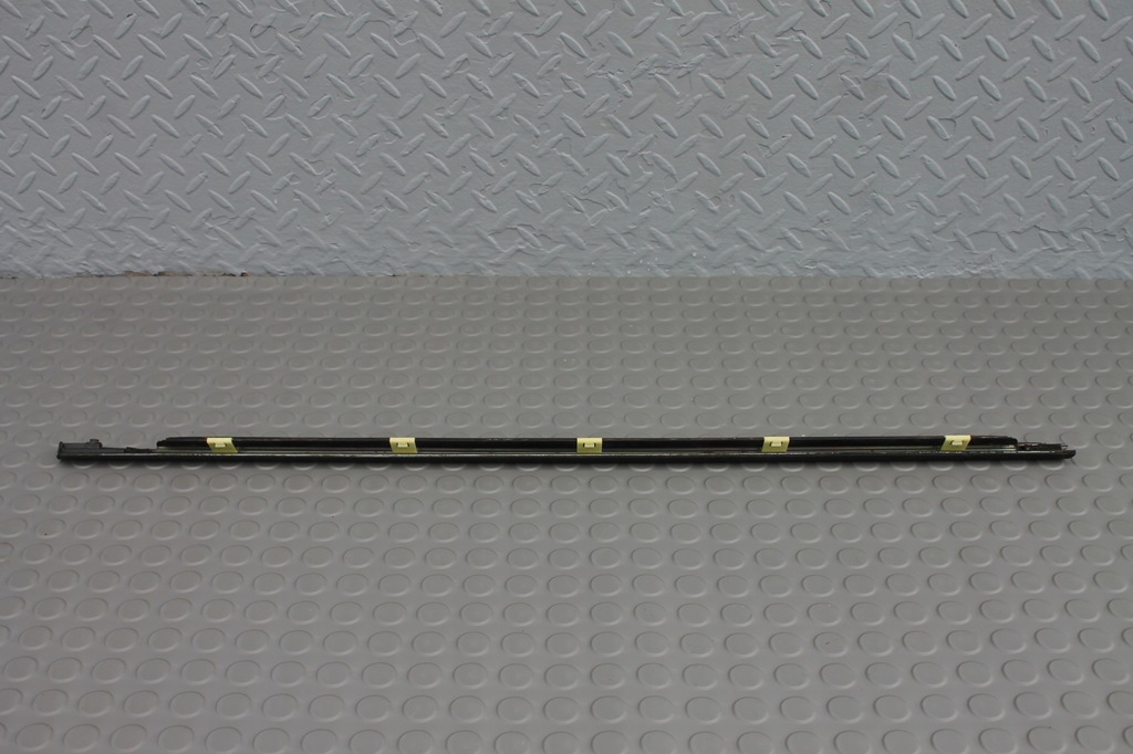 фото №5, Молдинг уплотнитель левый перед parapet kia soul ii 14-19