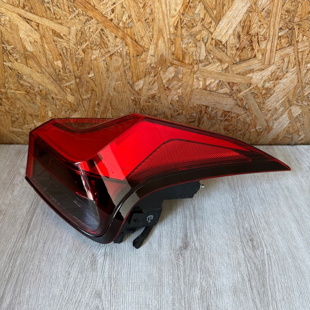 Купити Лампа задня права lexus ux 250h 2019 rok