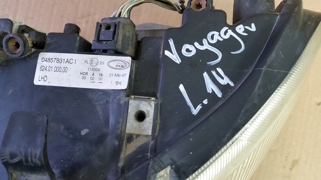 фото №15, Grand voyager iv lift лампа левый lub правый перед